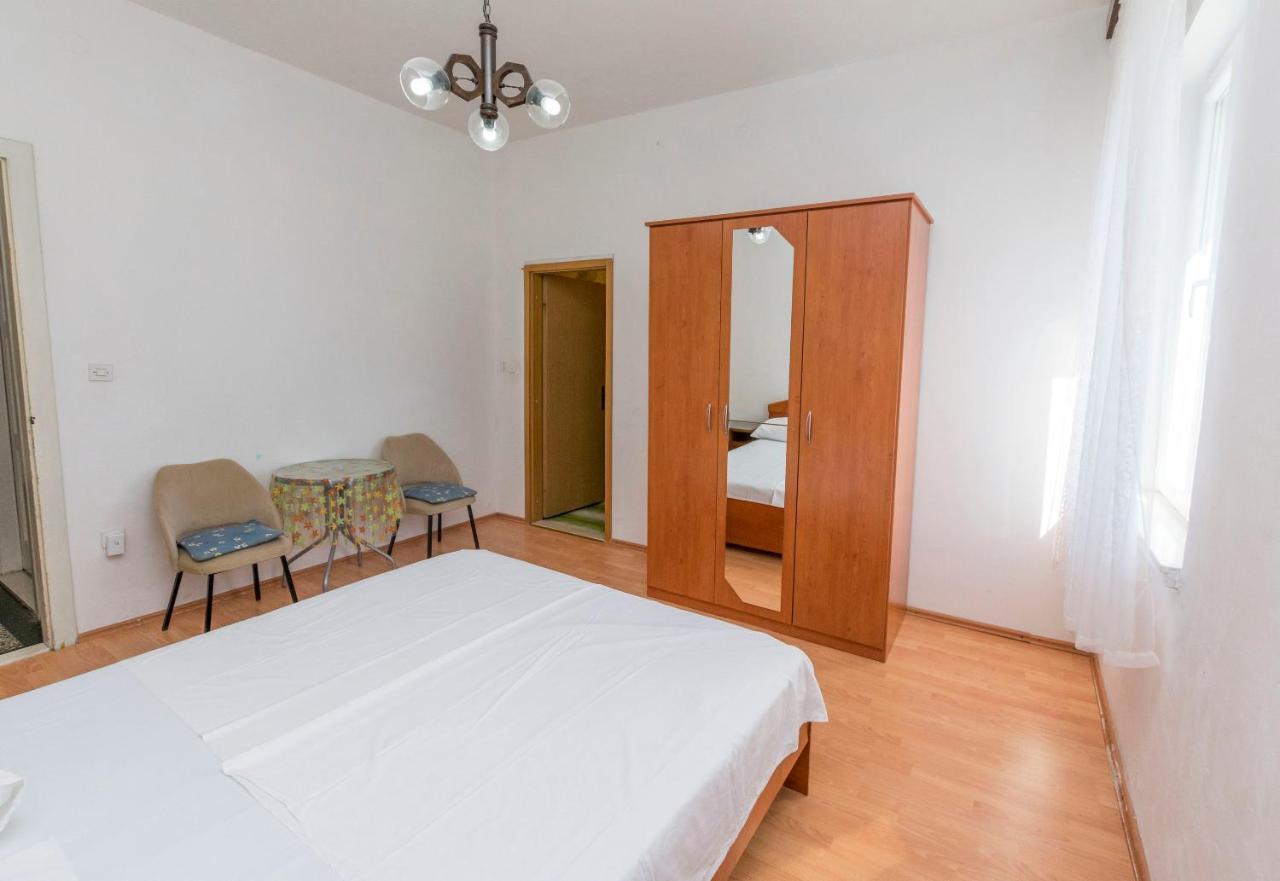Apartments And Rooms Jakov Primosten Exterior photo